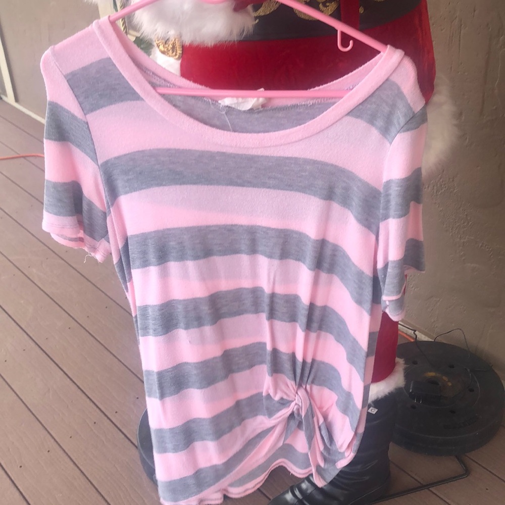 Fantastic Fawn striped pink and grey knot shirt